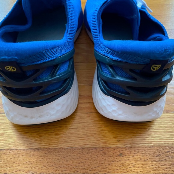 Kizik Athens Hands Free Slip on Sneakers, blue, men’s size 9 - Picture 2 of 5